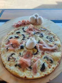 Photos gallery La roulotte à pizza