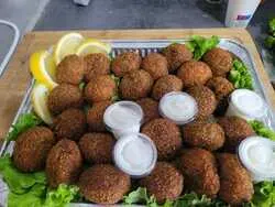 Galerie de photos Falafel & Chicken